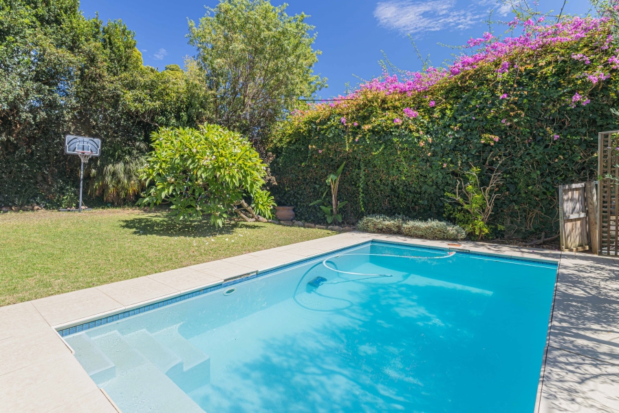 4 Bedroom Property for Sale in Fresnaye Western Cape